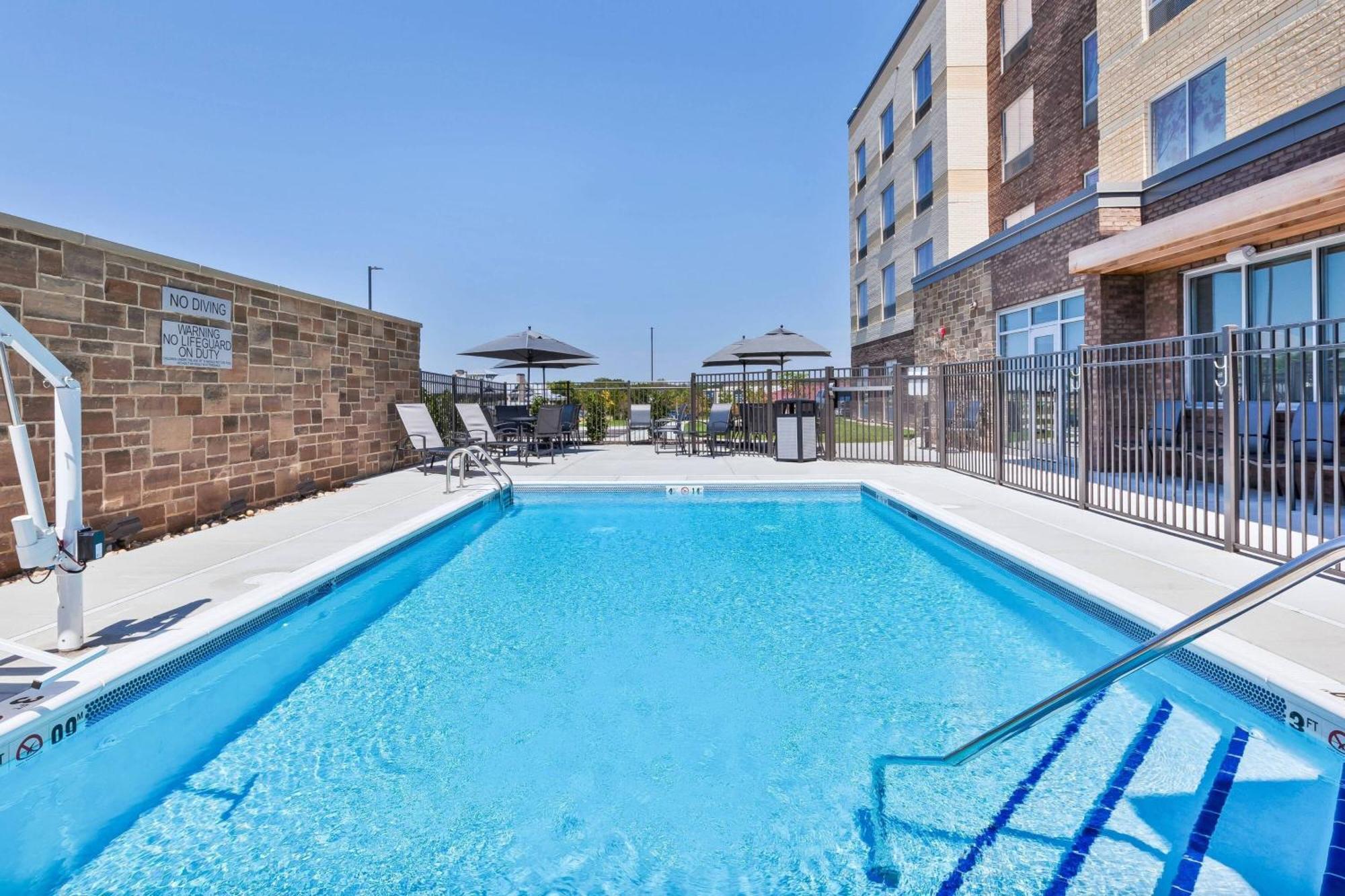 Fairfield Inn & Suites By Marriott Cincinnati Airport South/Флоренция Экстерьер фото